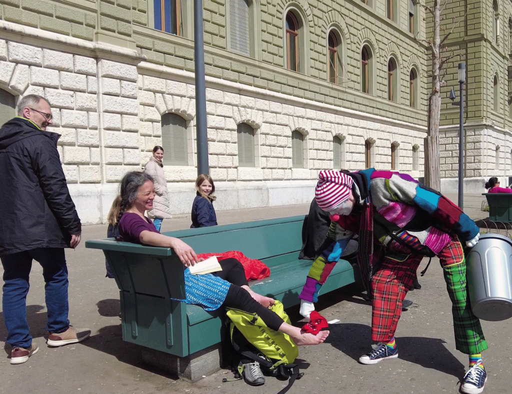 Mr. Piper Streetart Walking Act Bern 2023